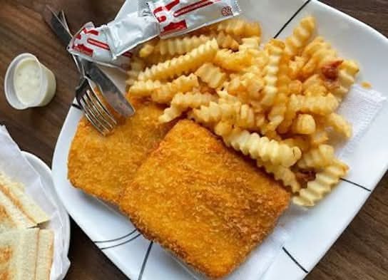 Deep Fried Fish Fillet with Fries (吉列魚柳配薯條)